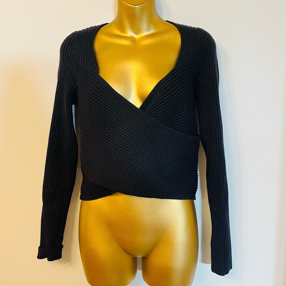Abercrombie & Fitch Ribbed Wrap Crop Top – Black Long Sleeve - Picture 2 of 6